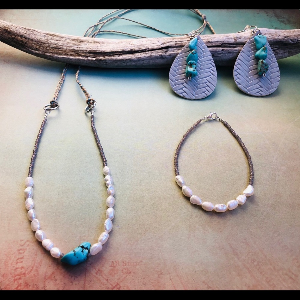 Turquoise and Pearl Jewelry Set